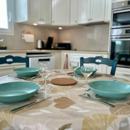 Avec Terrasse, 2 Chambres, Proche - 4 Pers - Fr-1-494-198