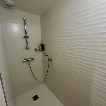 Avec Terrasse, 2 Chambres, Proche - 4 Pers - Fr-1-494-198 شقة