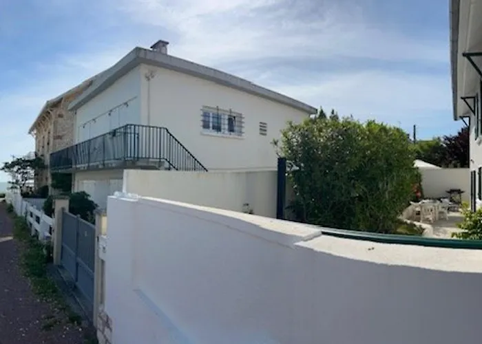 Avec Terrasse, 2 Chambres, Proche - 4 Pers - Fr-1-494-198 Royan